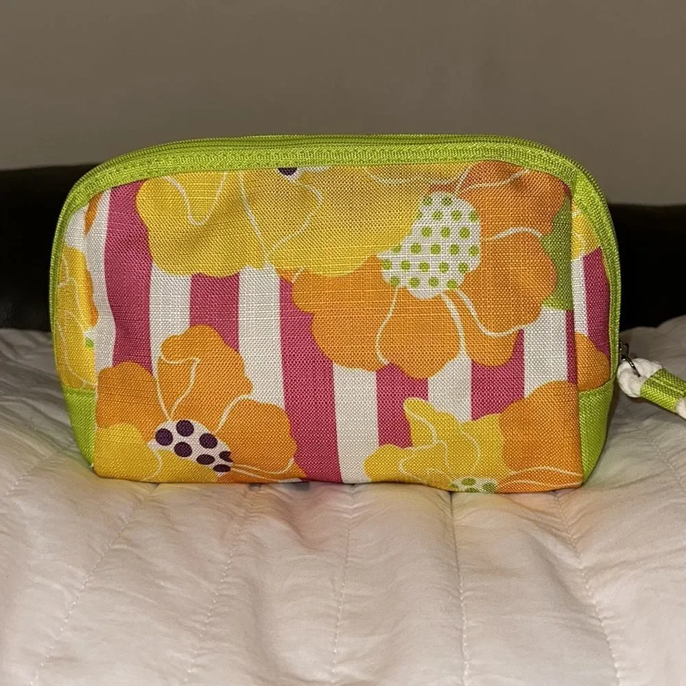 CLINIQUE Mid Sized Green Pink White Orange Purple Floral Make-Up Toiletry Bag